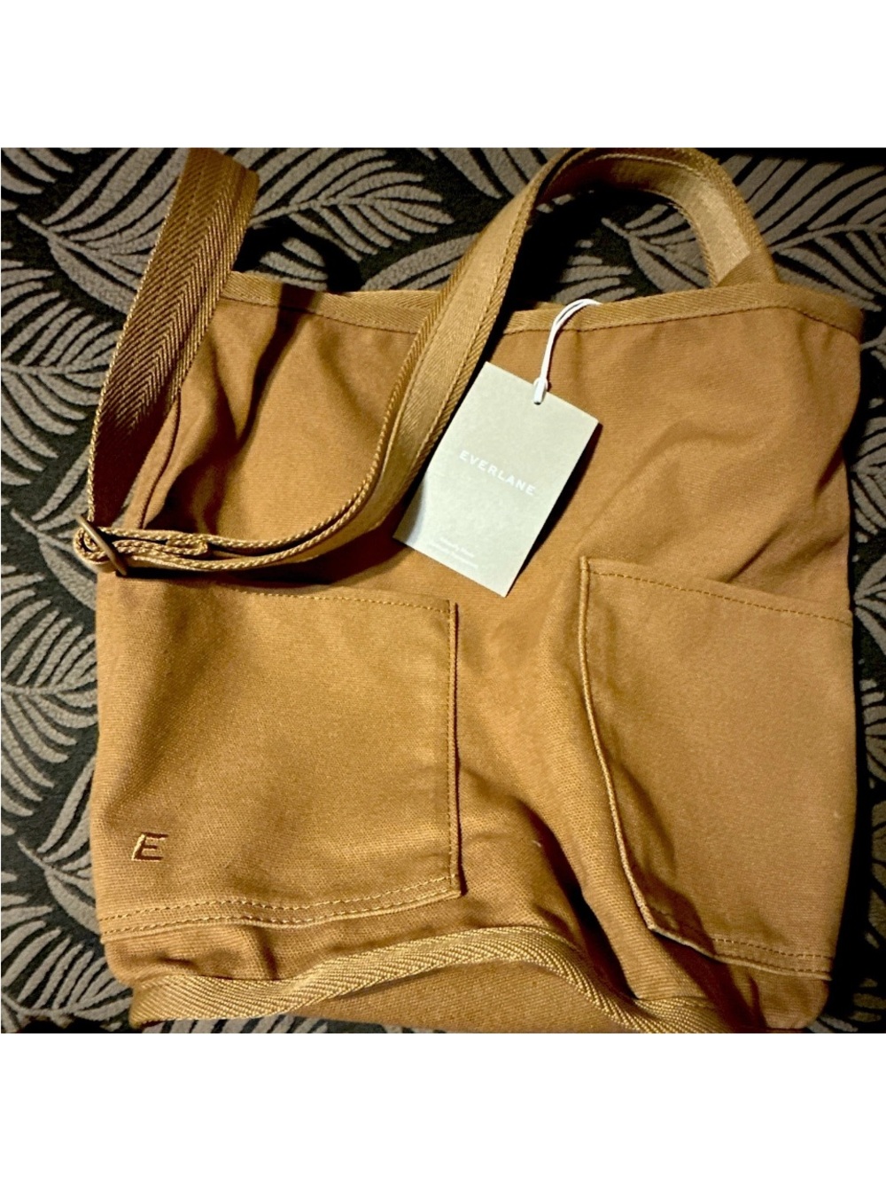 Everlane Lantern Shoulder Bag Tote, Toasted Coconut, Open Top, Inner Pockets
